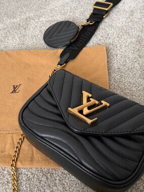 Louis Vuitton Black and Gold Crossbody Bag (comes w/ dustbag+certification)